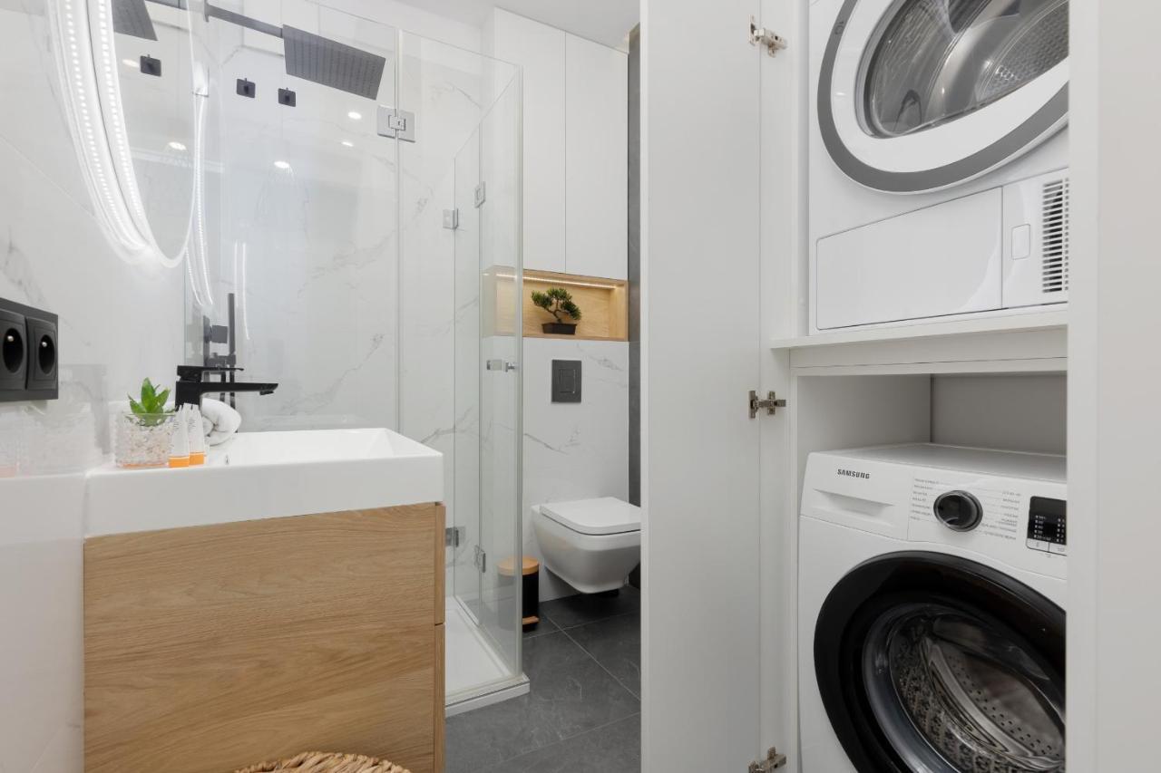 Loft With Parking In By Renters Apartament