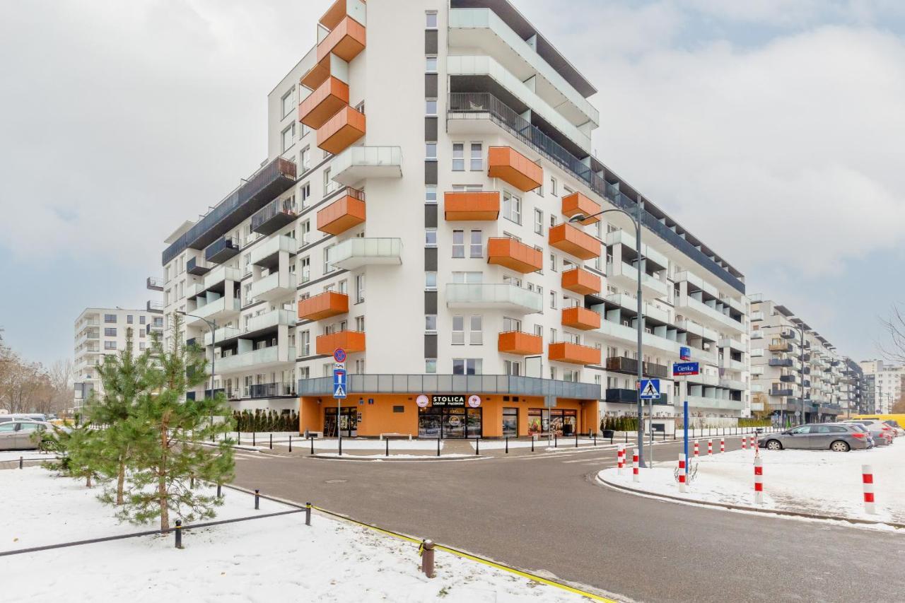 Loft With Parking In By Renters Apartament Warszawa