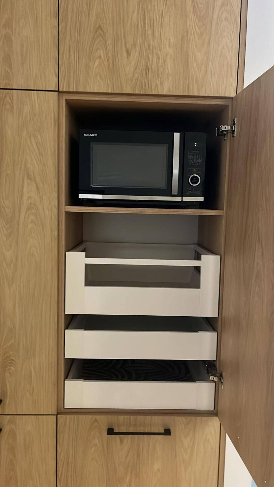 Loft With Parking In By Renters Apartament *